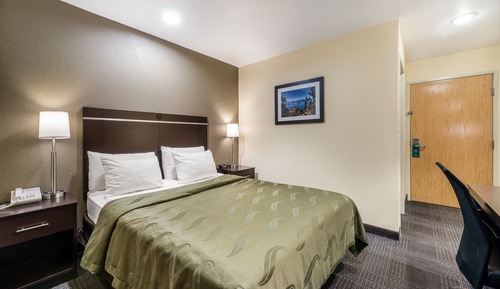 Standard Room, 1 Queen Bed, Non Smoking