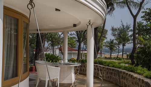 Premium Cottage, 2 Twin Beds, Partial Sea View