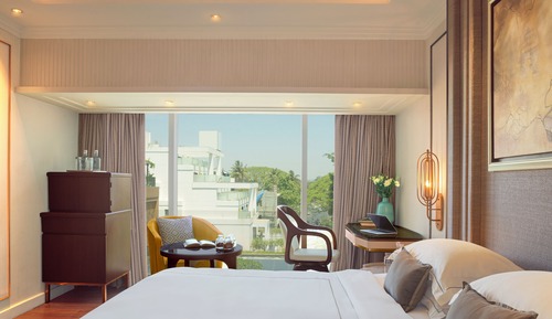 Deluxe Suite