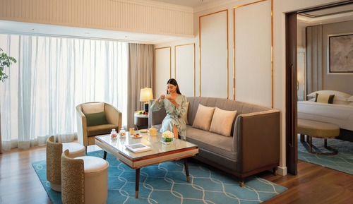 Deluxe Suite, 1 King Bed (Garden)