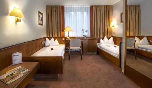 Standard Twin Room, Garden View