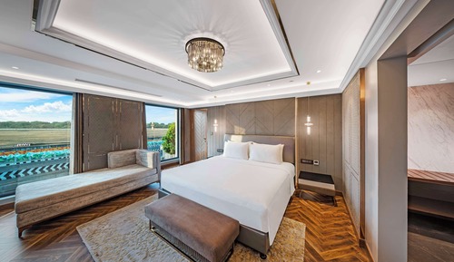 Presidential PentHouse Suite with Airport Transfers and Club Lounge access