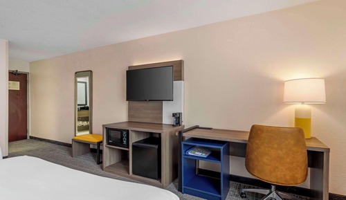 Standard Room, 2 Queen Beds, Non Smoking