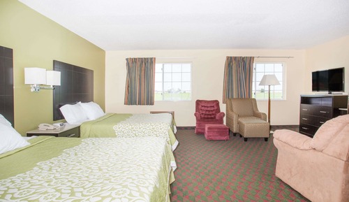 Deluxe Studio Suite, 1 Queen Bed, Non Smoking