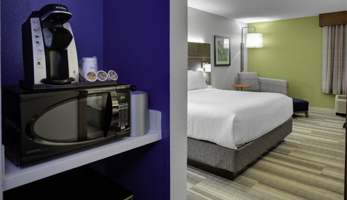 Standard Room (Bed Type Assigned at Check-In)