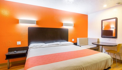 Standard Room, 1 King Bed, Non Smoking, Refrigerator & Microwave