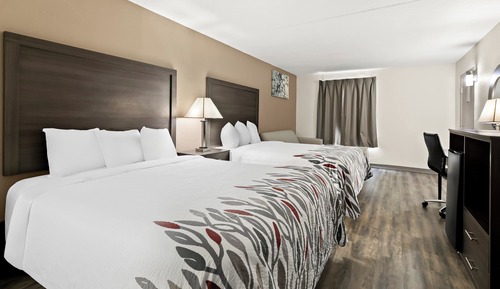 Suite, 2 Queen Beds, Non Smoking, Jetted Tub