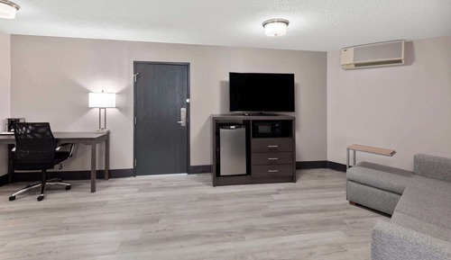 Studio Suite, 1 King Bed, Non Smoking