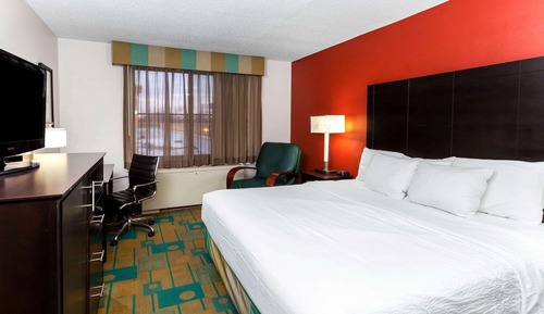 Standard Room, 1 Kind Sized Bed, MW/RF