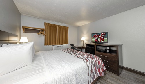 Deluxe Room, 1 Queen Bed, Non Smoking