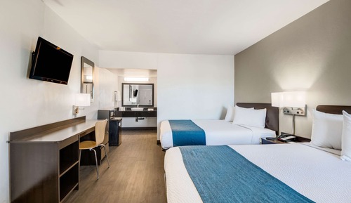 Standard Room, 2 Queen Beds, Non Smoking, Refrigerator