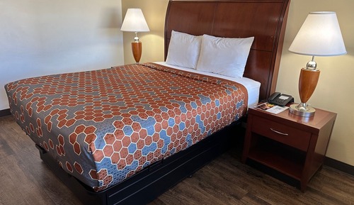Standard Single Room, 1 Queen Bed