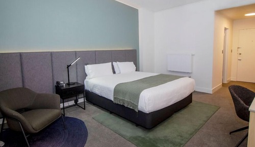 Deluxe Room, 1 King Bed