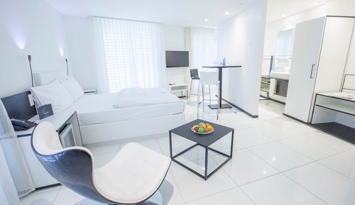City Room, 1 Queen Bed