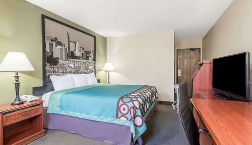 Standard Room, 1 Queen Bed