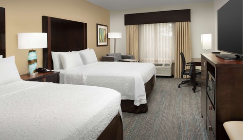 Room, 2 Queen Beds, Non Smoking (Hearing)