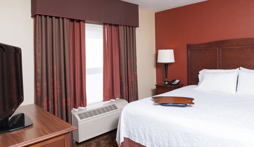 Suite, 1 King Bed, Accessible, Non Smoking
