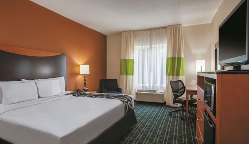 Room, 1 King Bed, Accessible, Non Smoking (Mobility Accessible)