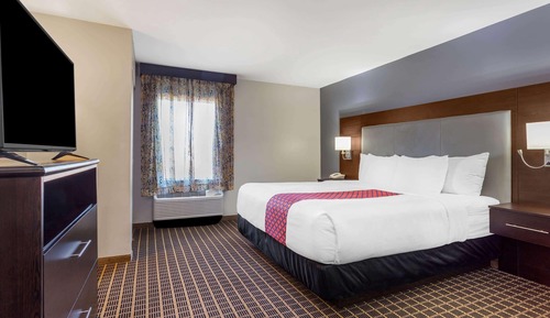 Deluxe Room, 1 King Bed, Non Smoking