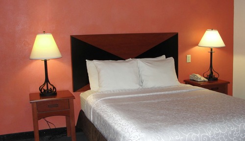Standard Room, 1 Queen Bed, Accessible, Refrigerator & Microwave