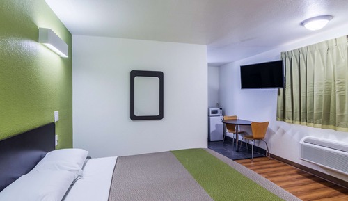 Standard Room, 1 King Bed, Non Smoking, Refrigerator & Microwave