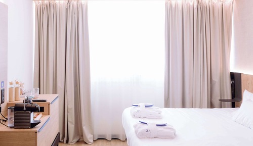 Executive Room, 1 King Bed with Sofa bed