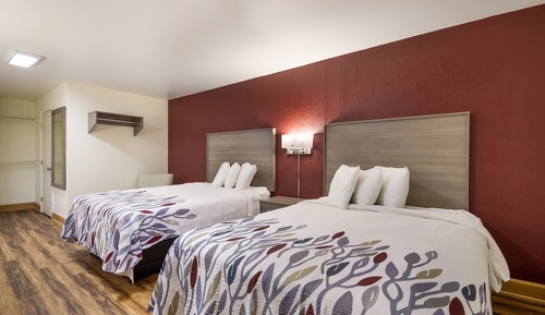 Deluxe Room, 2 Queen Beds, Non Smoking
