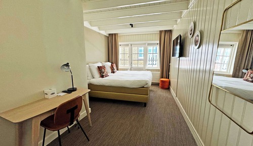 Standard Room, 3 Twin Beds, Non Smoking