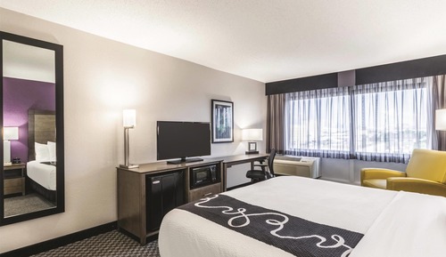Room, 1 King Bed, Accessible, Non Smoking