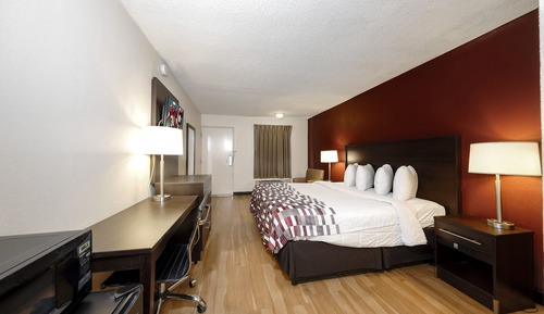 Deluxe Room, 1 King Bed, Smoking