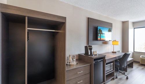 Standard Room with 2 Queens