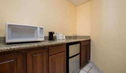 Suite, 1 King Bed, Non Smoking, Jetted Tub