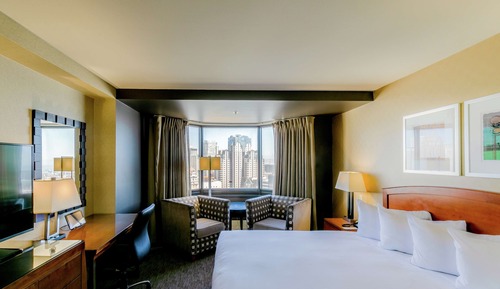 Room, 1 King Bed, Accessible (Hearing)