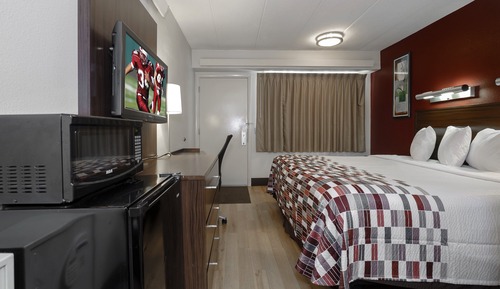 Deluxe Room, 1 King Bed (Smoke Free)