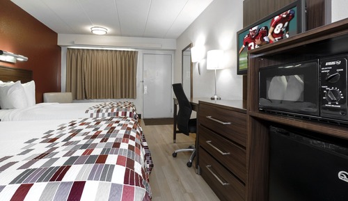Deluxe Room, 2 Double Beds (Smoke Free)