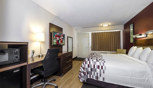 Superior Room, 1 King Bed, Accessible (Smoke Free)