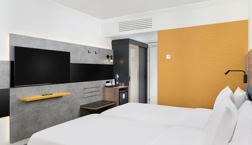 Premium Twin Room, City View