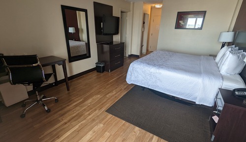 Suite, 1 King Bed, Jetted Tub (2 Room, Smoke Free)