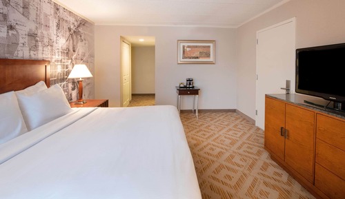 Standard Room, 1 King Bed
