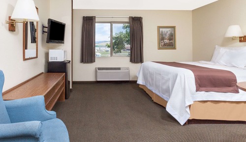 Standard Room, 1 King Bed, Accessible