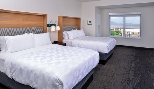 Standard Room, 2 Queen Beds, Accessible (Mobility, Roll-In Shower)