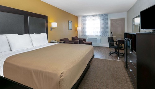 Standard Room, 1 King Bed, Smoking