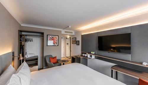 Standard Room, 1 King Bed