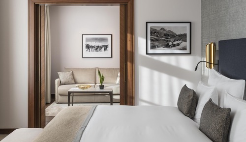 Suite, 1 King Bed, Mountain View (Premier Junior Suite)