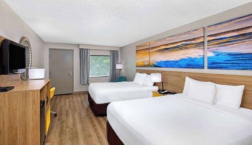 Room, 2 Queen Beds, Non Smoking (Second Floor)