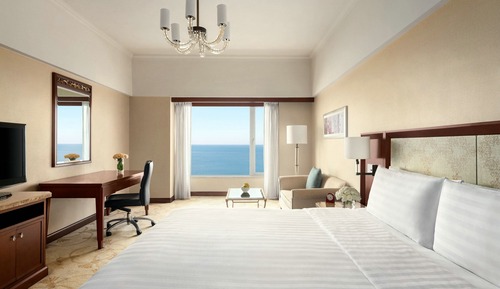 Deluxe Room, 1 King Bed, Sea View