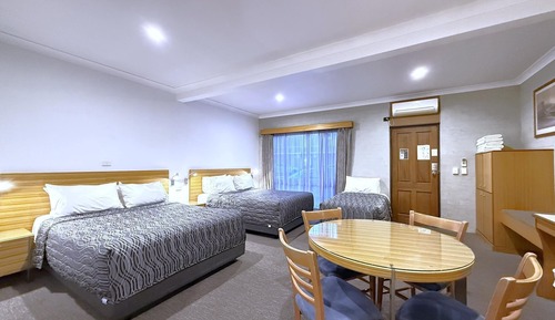 Deluxe Large Family Room