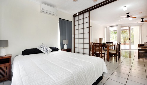 One-Bedroom King with Sofa Bed - Garden View