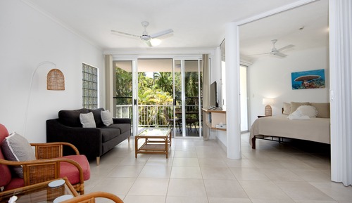 One-Bedroom Queen with Sofa Bed - Pool/Garden View