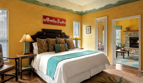 Luxury Studio, 1 King Bed, Non Smoking (El Paso Suite)